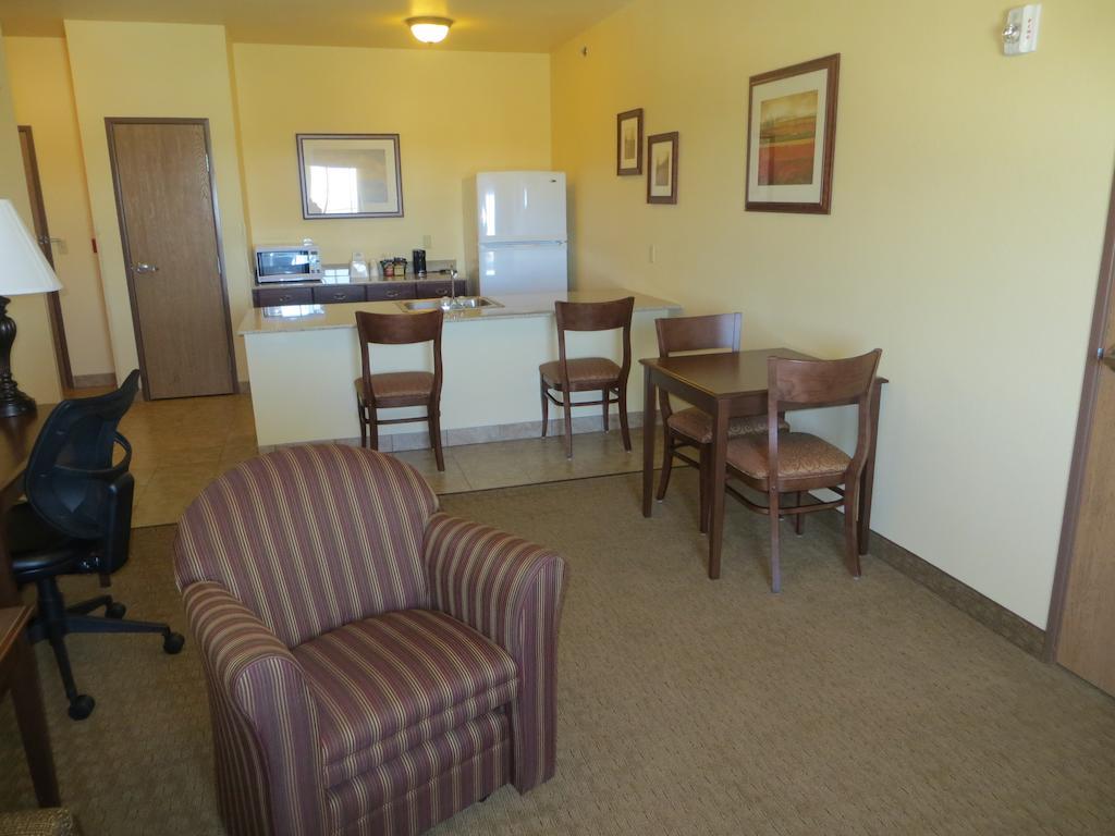 Days Inn By Wyndham Ellis Exterior foto