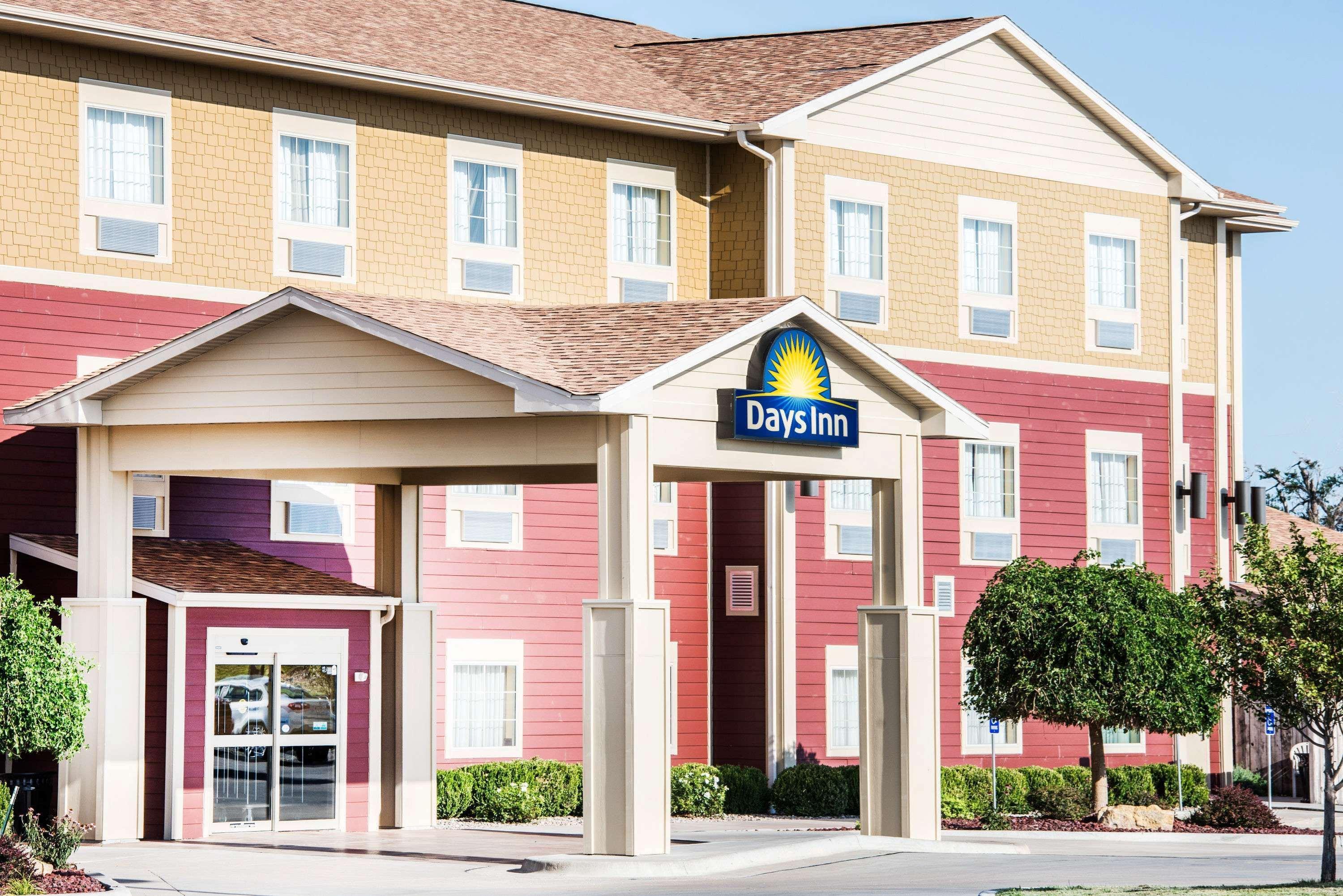 Days Inn By Wyndham Ellis Exterior foto